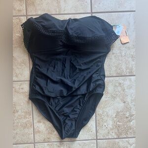 *NWT* Kona Black Strapless Swimsuit